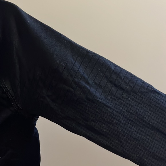 Women’s Best - Power Seamless Long Sleeve Crop Top - Picture 3 of 4